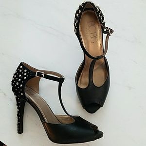 BCBG PARIS sz 8.5 Black T Strap heels